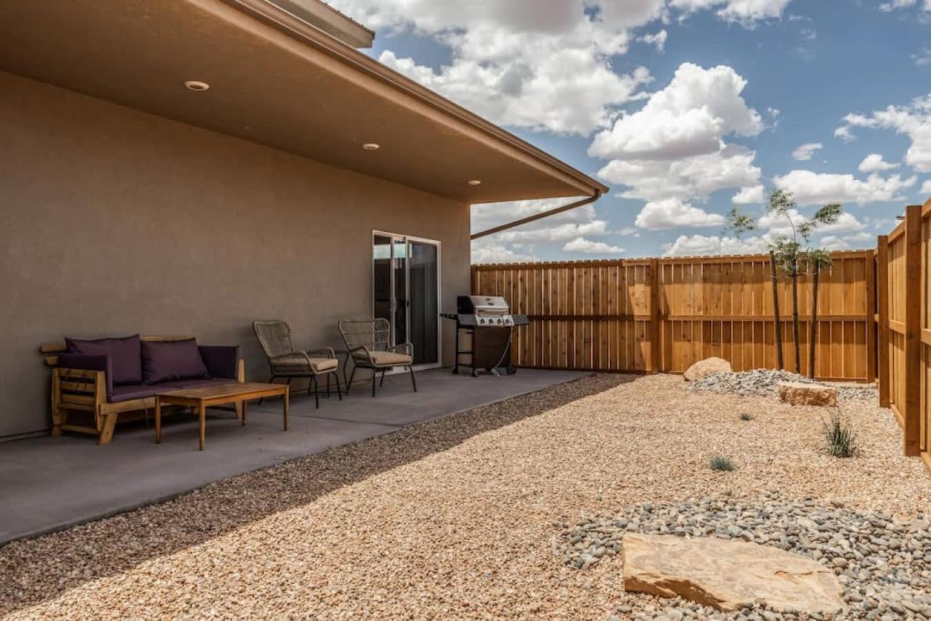 Serene Desert Hideaway L Sego Lily By *